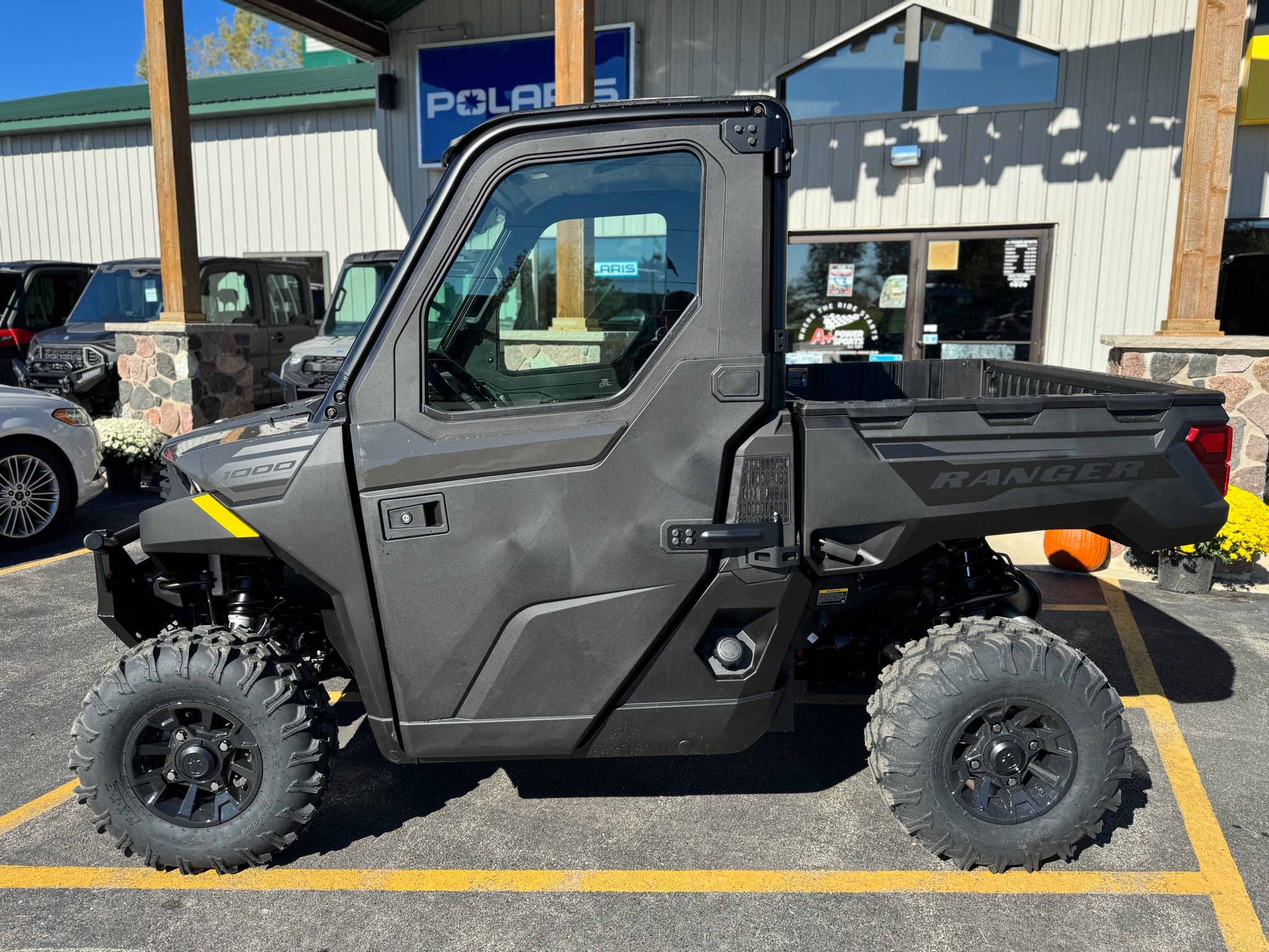 2027 Polaris RANGER 1000 CAB Utility Vehicles