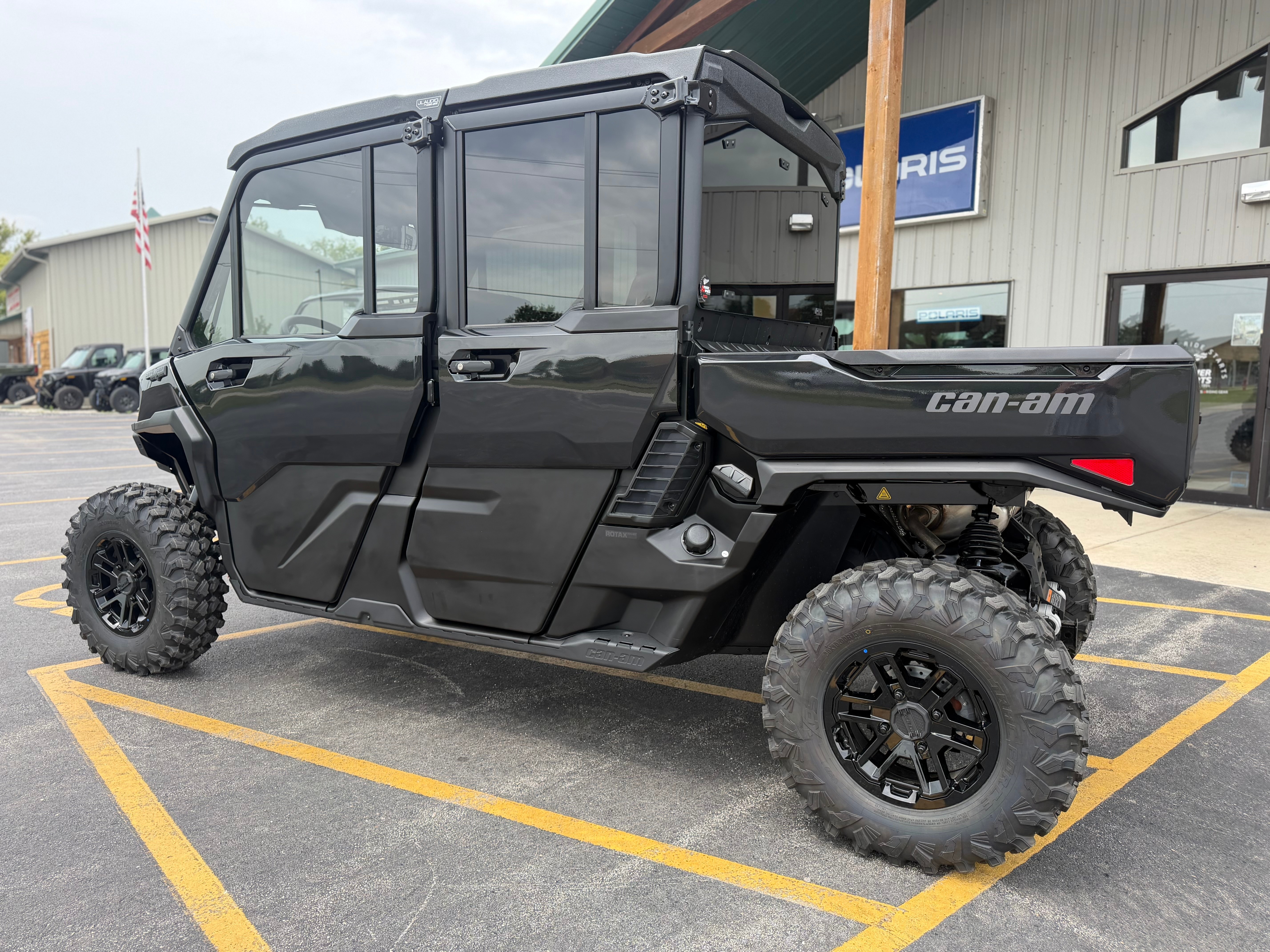 2026 Can-Am Defender MAX LONE STAR CAB HD11 Utility Vehicles