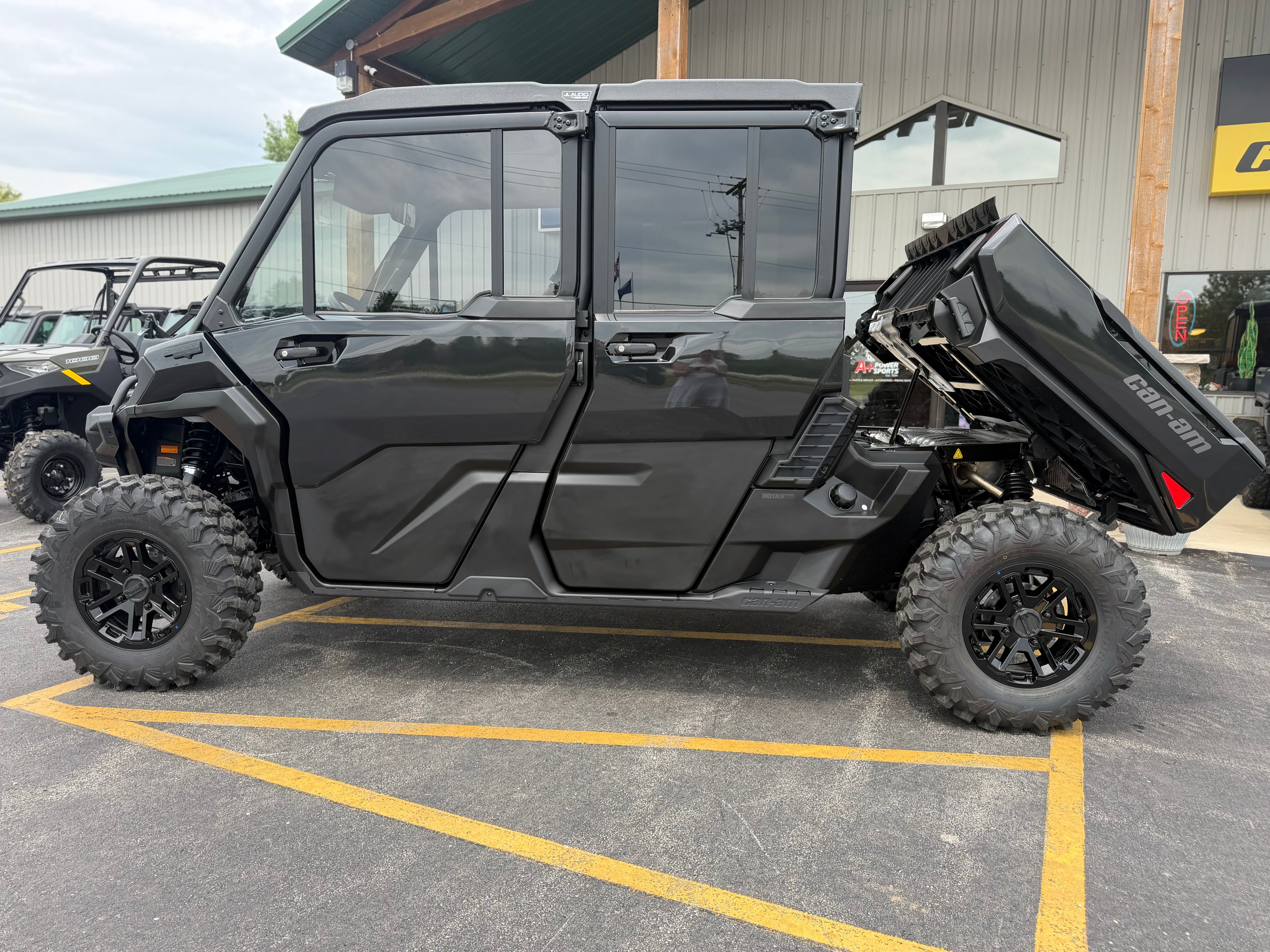 2026 Can-Am Defender MAX LONE STAR CAB HD11 Utility Vehicles