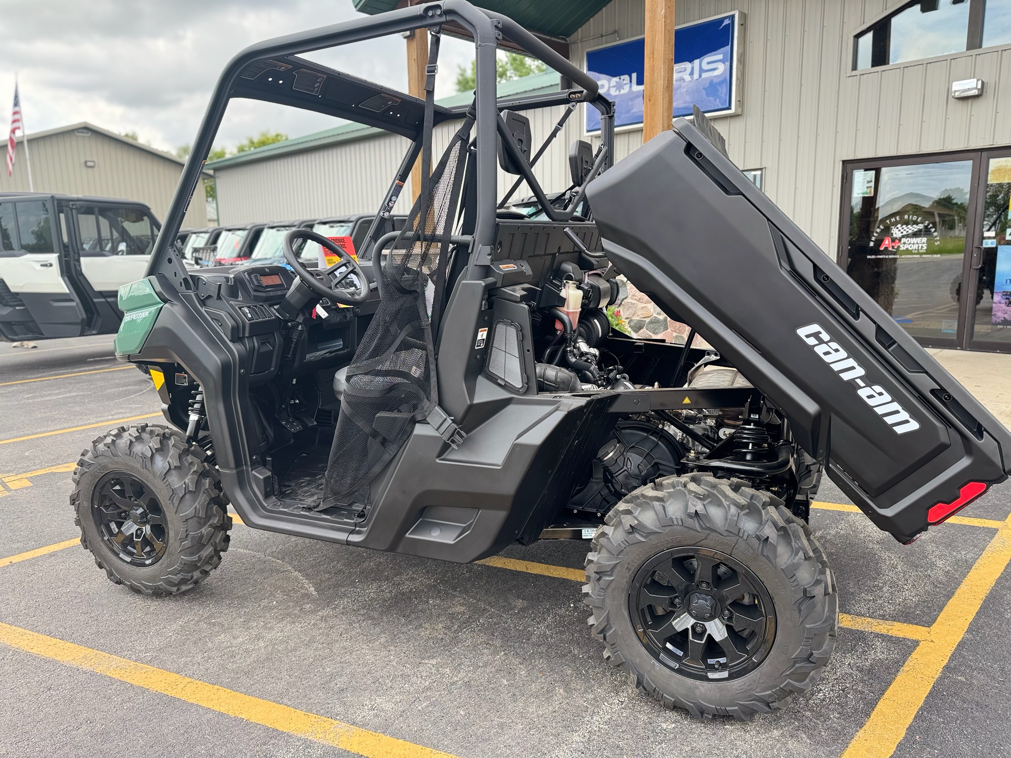 2026 Can-Am Defender DPS HD10 Utility Vehicles