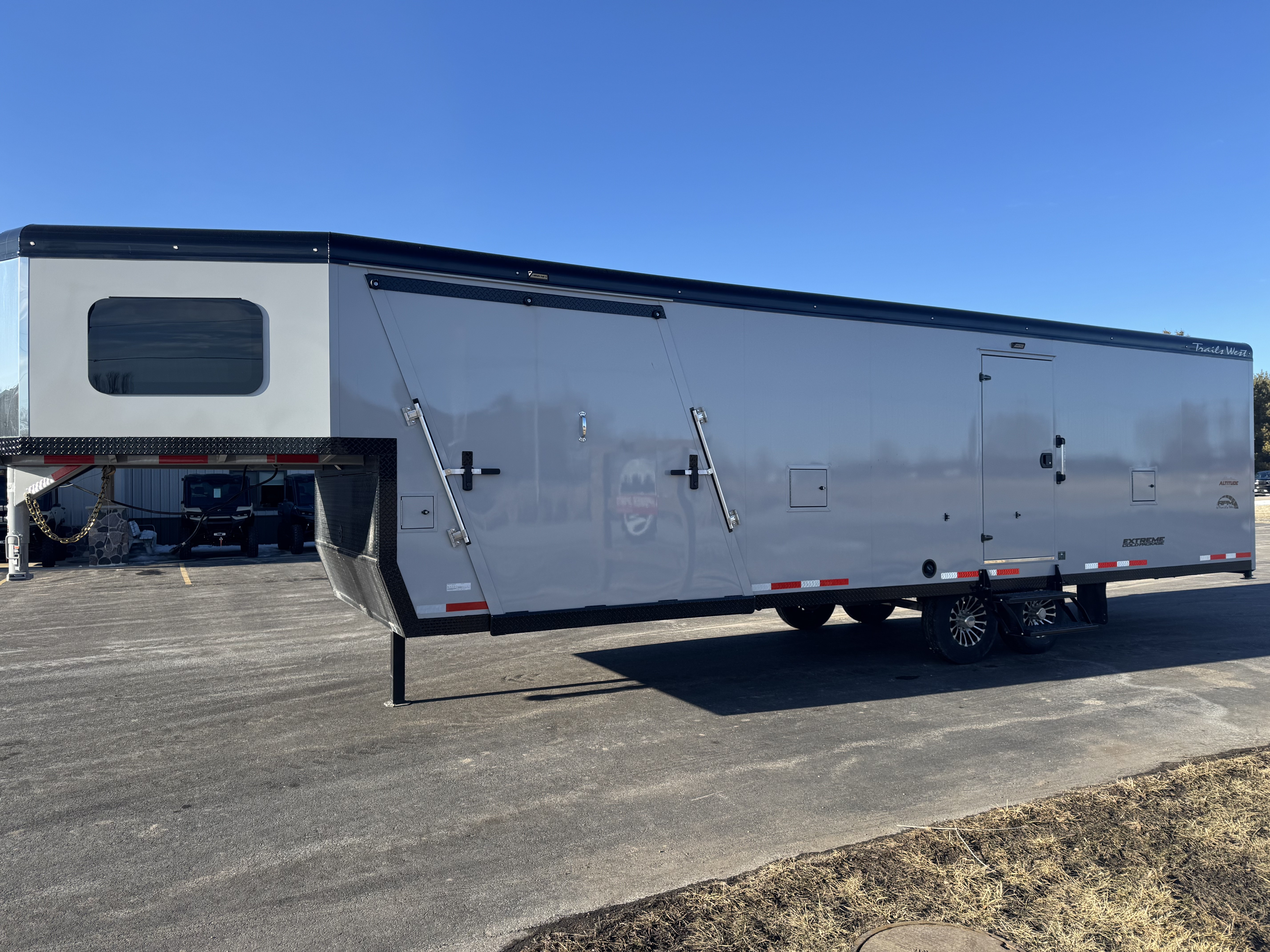 2026 Trails West RPM 28' GN Trailers