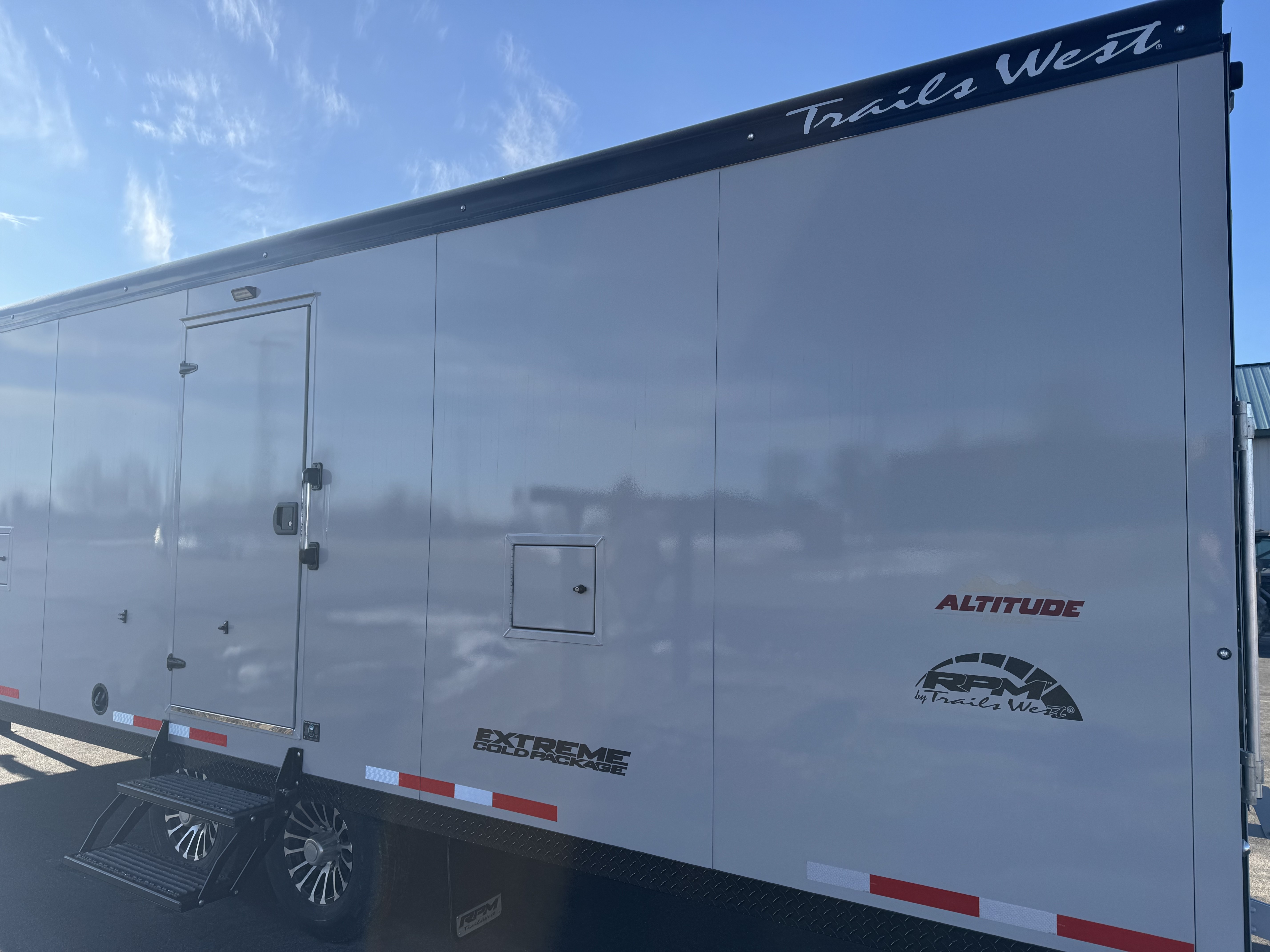 2026 Trails West RPM 28' GN Trailers