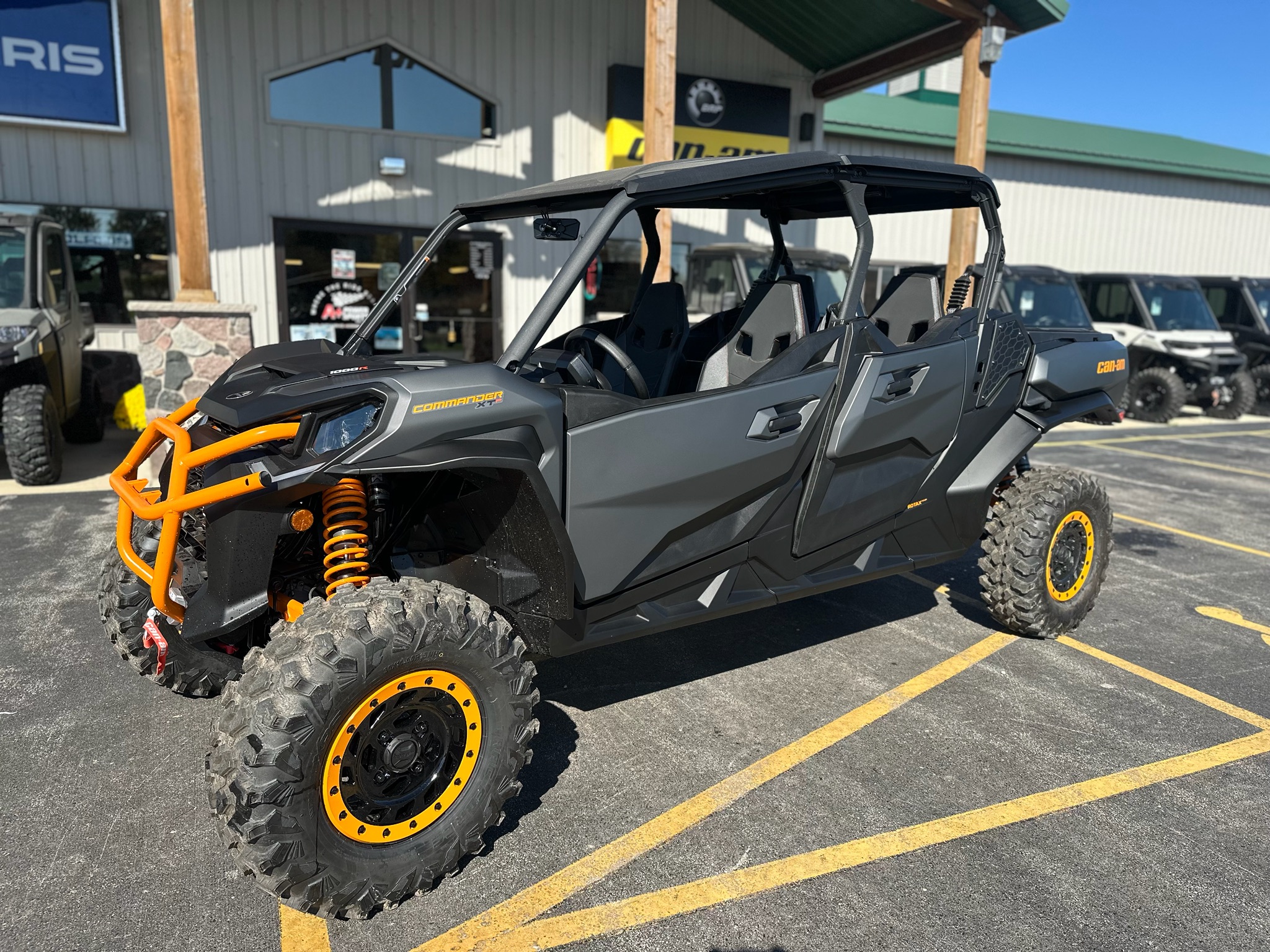 2026 Can-Am Commander MAX XT-P 1000R Utility Vehicles