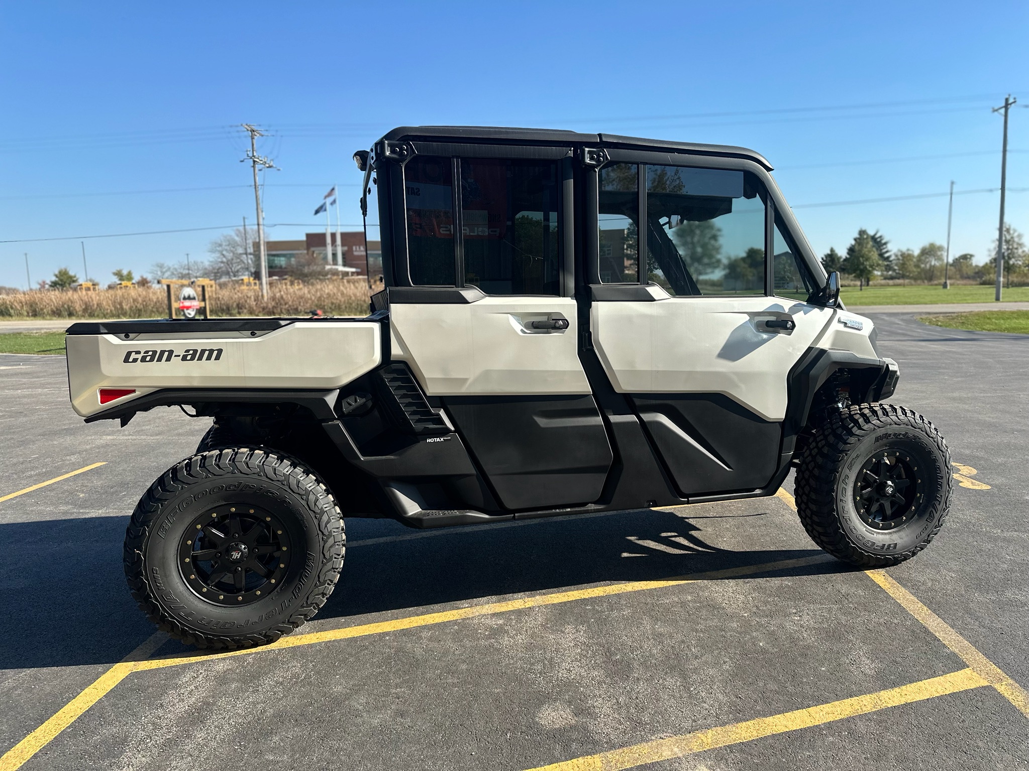 2026 Can-Am Defender MAX Limited HD11 Utility Vehicles
