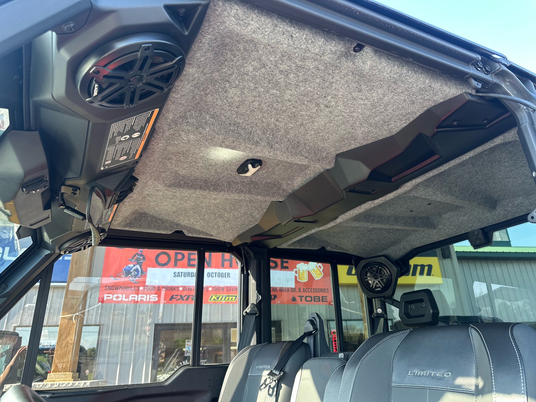 2026 Can-Am Defender MAX Limited HD11 Utility Vehicles