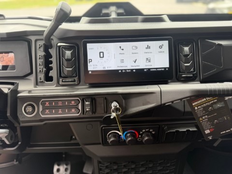 2026 Can-Am Defender MAX LONE STAR CAB HD11 Utility Vehicles