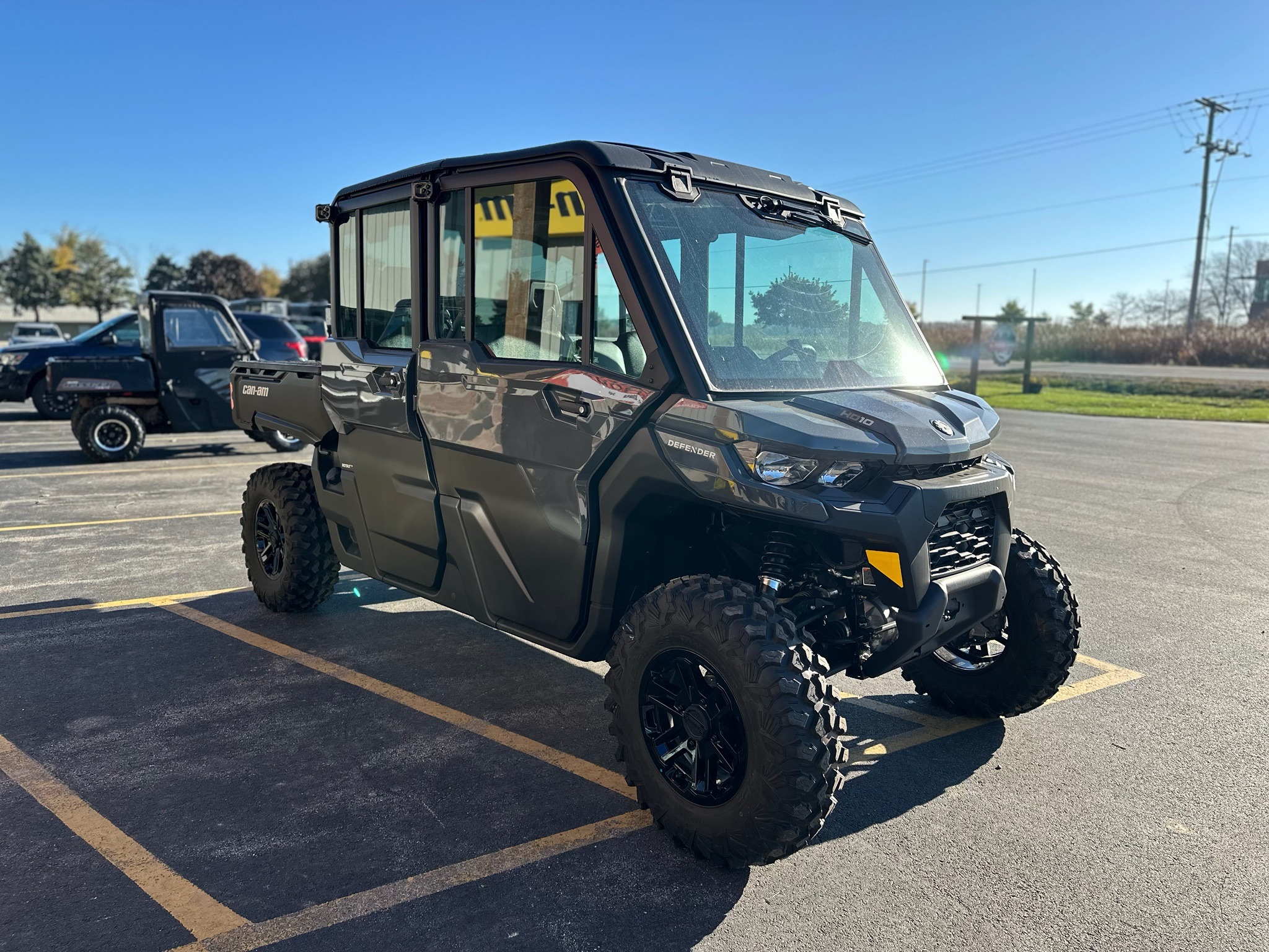 2027 Can-Am Defender MAX DPS CAB HD10 Utility Vehicles