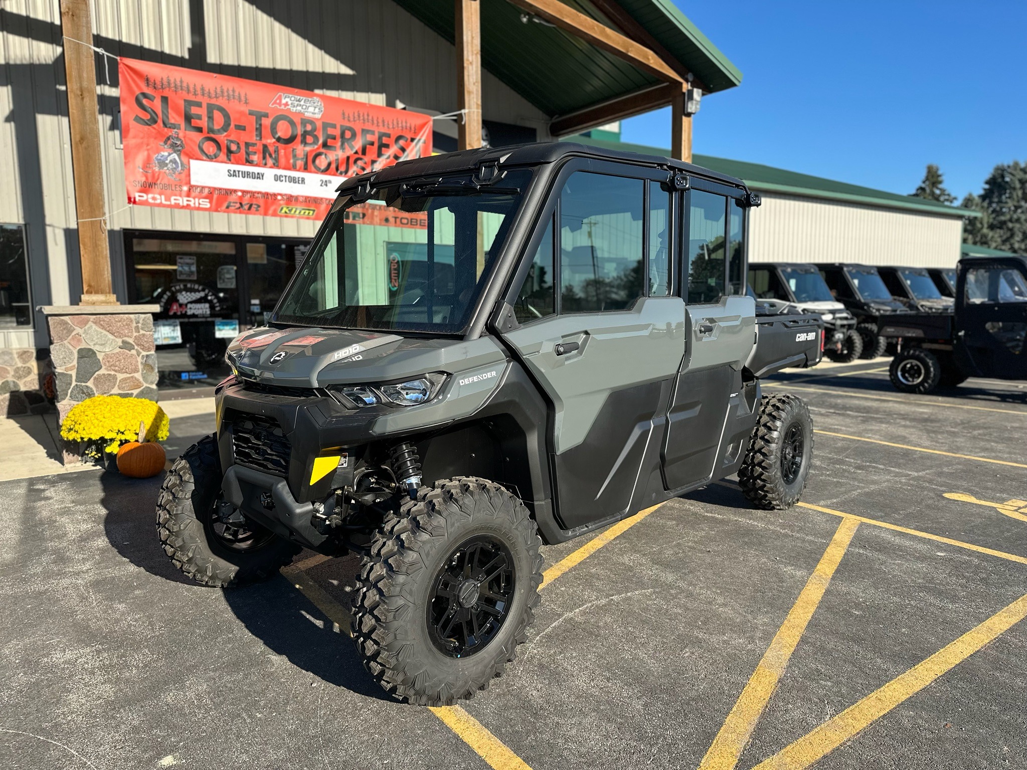 2027 Can-Am Defender MAX DPS CAB HD10 Utility Vehicles