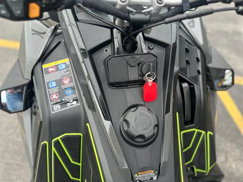 2025 Polaris Patriot Boost INDY VR1 137 Snowmobile
